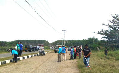 Menyambut HUT RI Ke -73, Pemerintah Kecamatan Bersama Masyarakat Sentajo Raya Lakukan Goro
